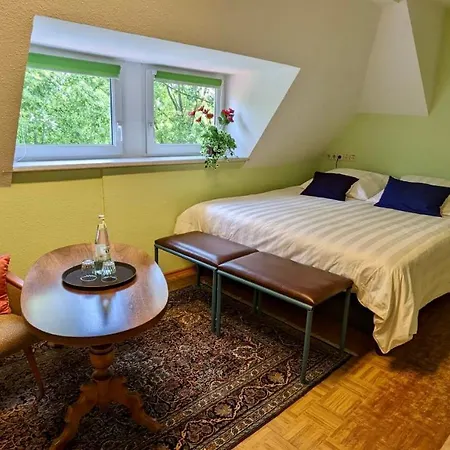 Grosse Ferienwohnung Mit Loggia Und Garten In Cottbus Exterior foto