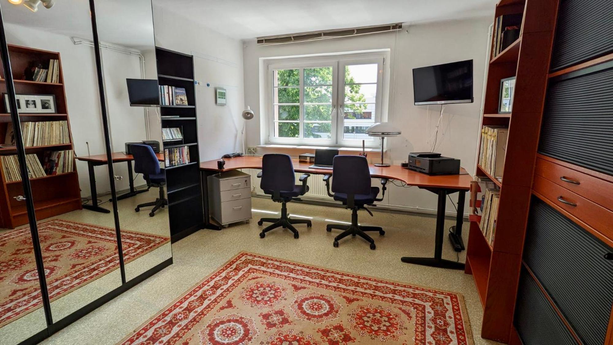 Apartamento Grosse Mit Loggia Und Garten In Cottbus